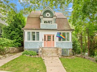 71 Lindale St, Stamford, CT 06902