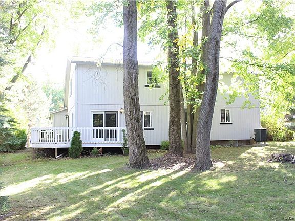3rd image of 112 Thistlewood Ln