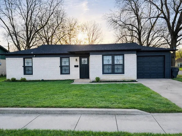 4200 Pate Dr, Fort Worth, TX 76119