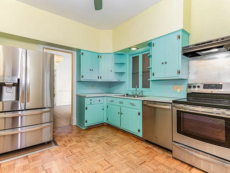 273 S Hanover St — Photo 10