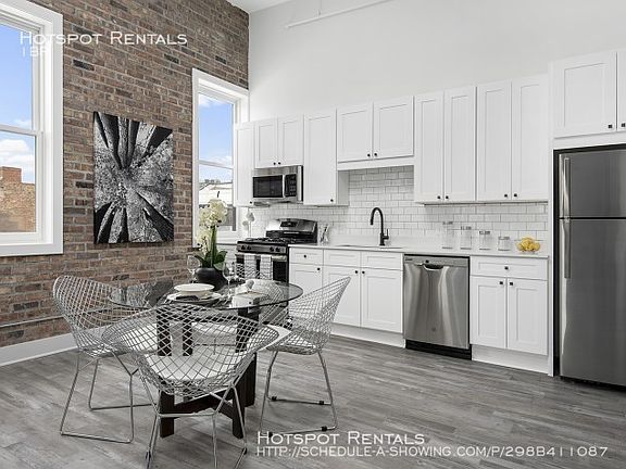 2nd image of 1920 N Milwaukee Ave