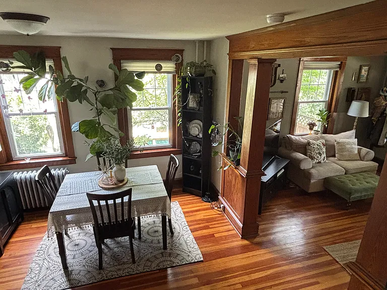 208 S 5th St — Photo 3