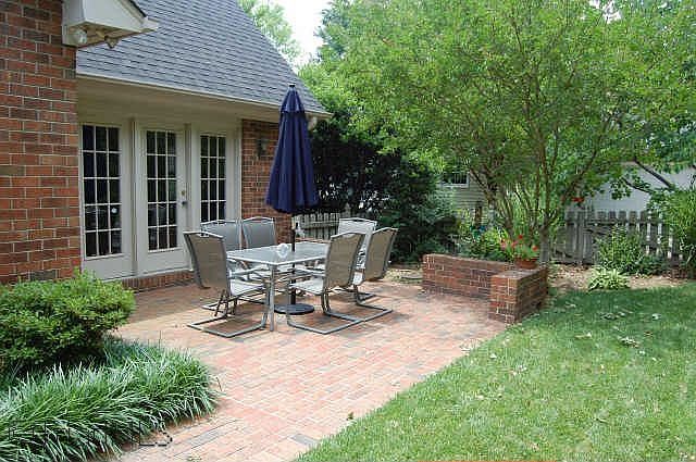 2nd image of 418 Beverly Pl