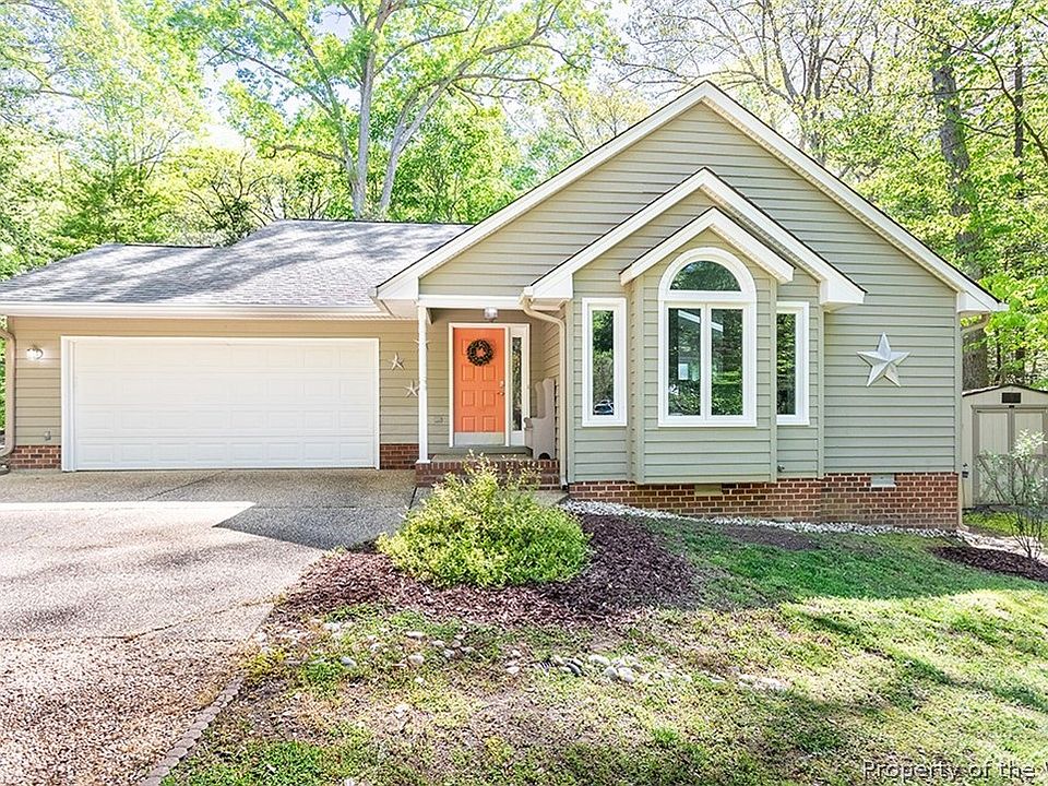 1st image of 260 Nina Ln