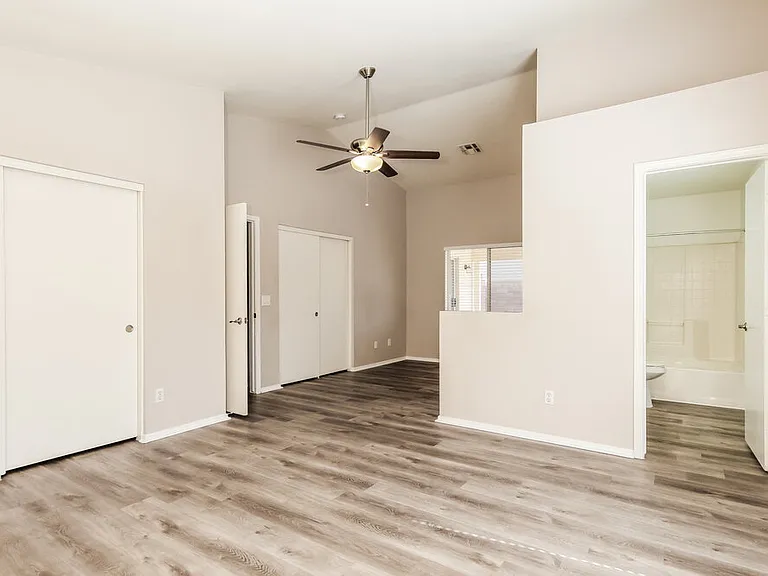 11591 W Hubbell St — Photo 11