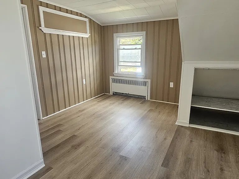 297 E 27th St #2 — Photo 5