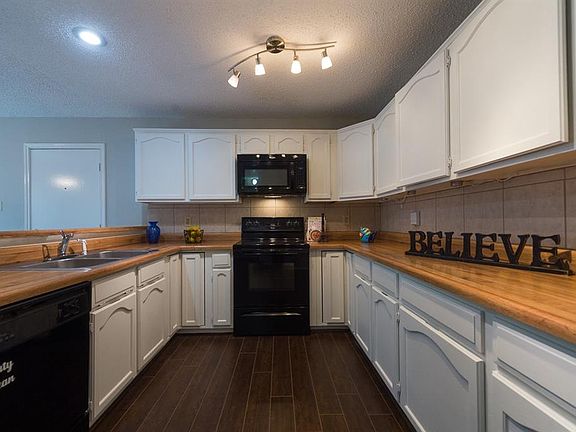 3rd image of 1710 Cordova Dr