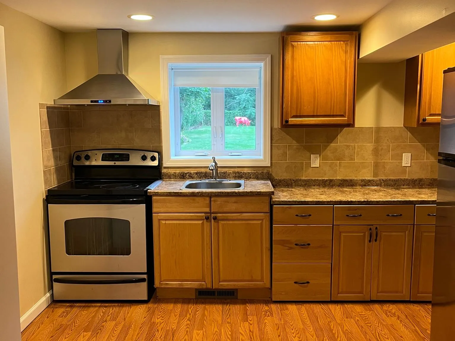 6 Helen Pl — Photo 3
