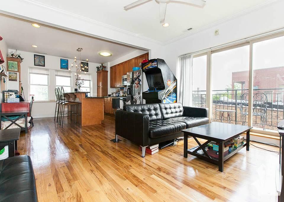 1st image of 2836 N Dawson Ave #3F