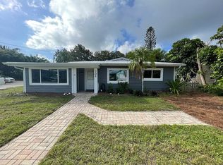 701 SW Bryant Ave, Stuart, FL 34994