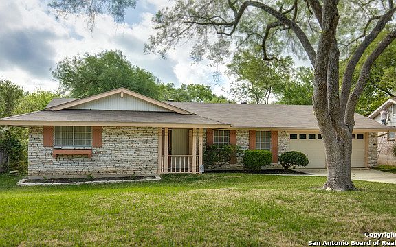 3rd image of 3618 Pinebluff Dr