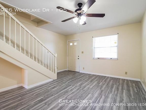 3rd image of 6926 Woodlake Dr #105