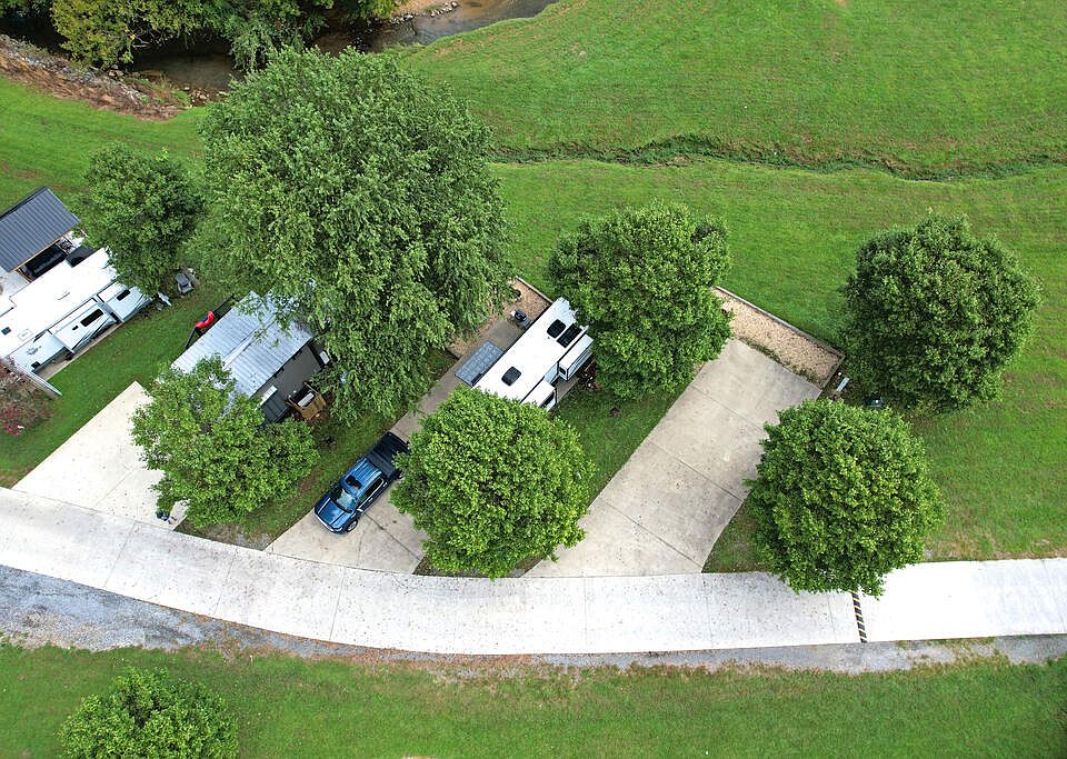 1st image of 34 Mountain Meadows Cir