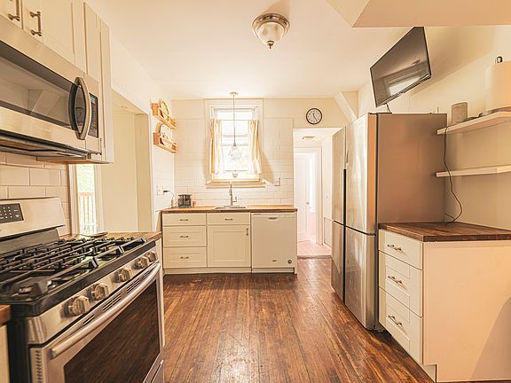 4th image of 436 W 261st St Floor 1