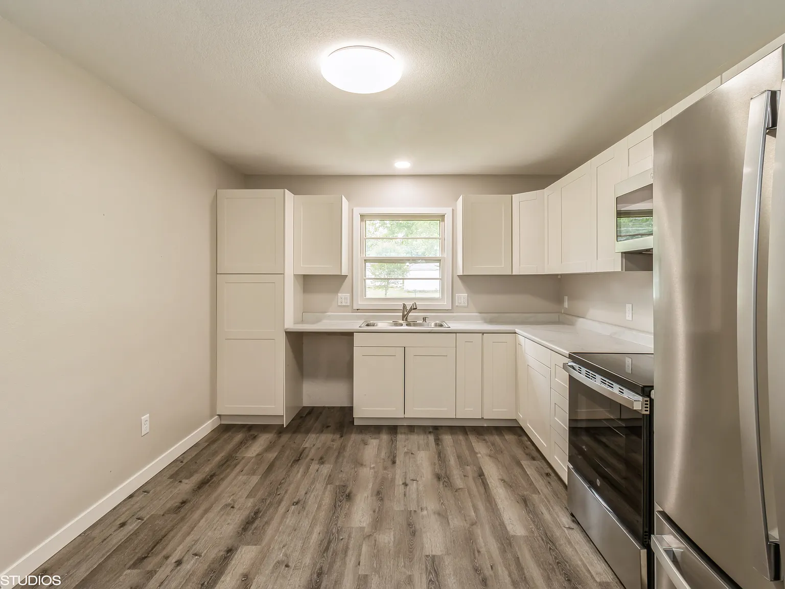 4 bed, 1662 sqft, $1,900 — Photo 2