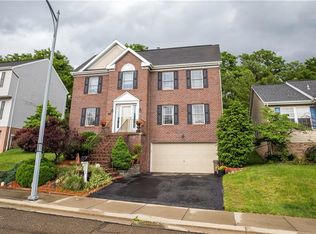 135 Oak Brook Cir, Pittsburgh, PA 15220