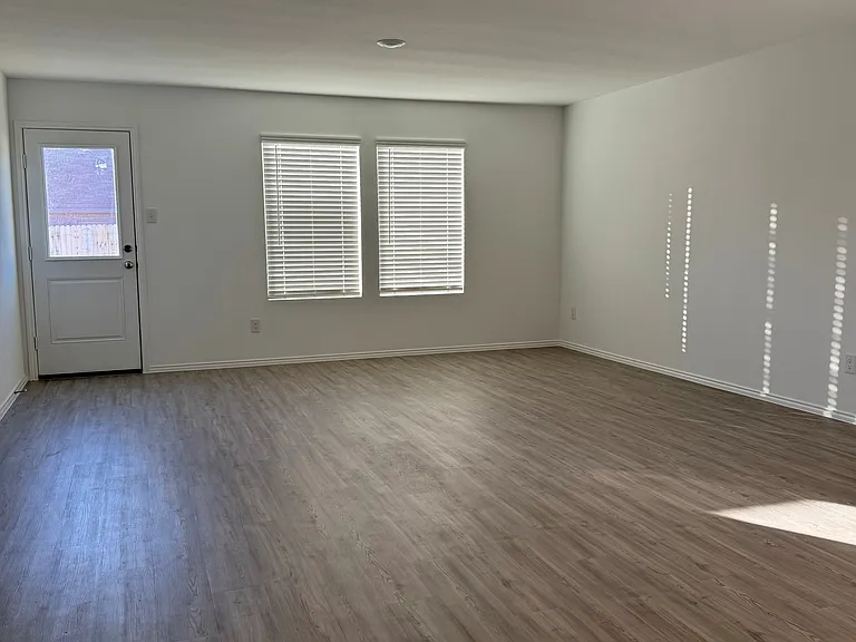 11815 Hermosa Ln — Photo 7