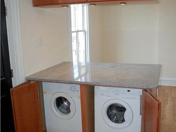 5th image of 10 S Brunswick St #A