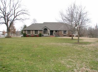 677 E Indian Valley Dr, Ozark, MO 65721