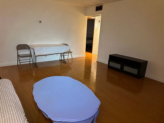 2nd image of 331 W Cincinnati Ave APT 6