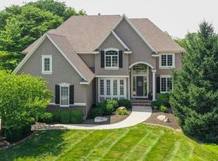 15116 Perry St, Overland Park, KS 66221