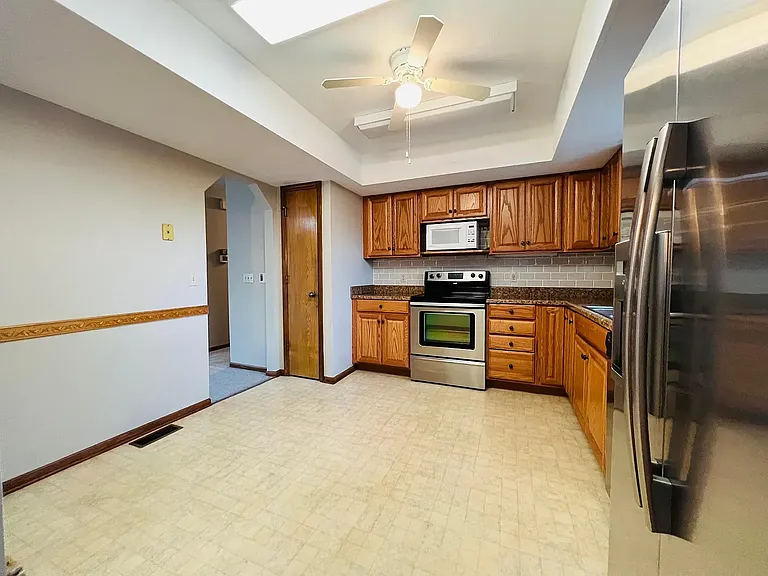 5819 N 127th Avenue Cir — Photo 23