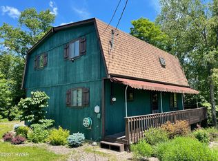 149 Creek Dr, Prompton, PA 18456