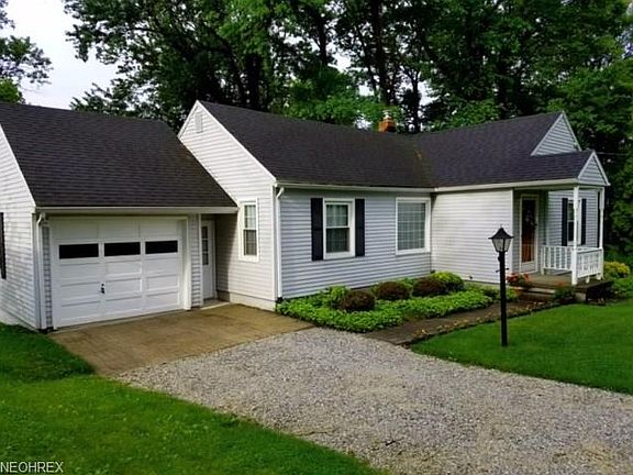 3rd image of 1154 Overton Dr