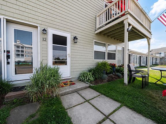 2nd image of 615 Ocean Boulevard #24