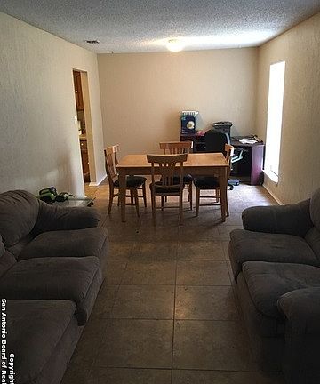 3rd image of 5403 Timbervale St