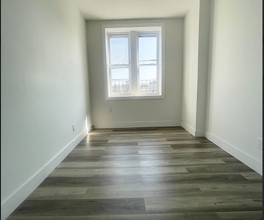 5th image of 709 De Kalb Ave #20