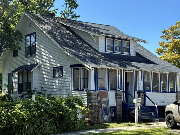 124 W Alfred St, Alpena, MI 49707