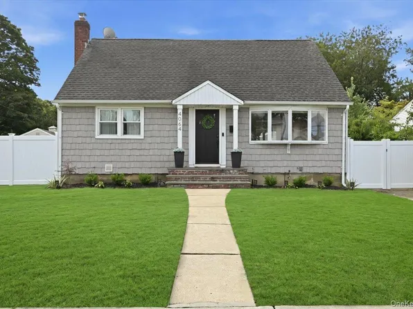 4064 Robert Place, Seaford, NY 11783