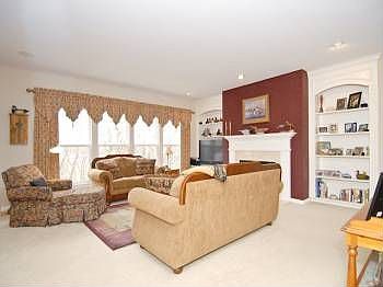 2nd image of 116 Crimson Oaks Ct