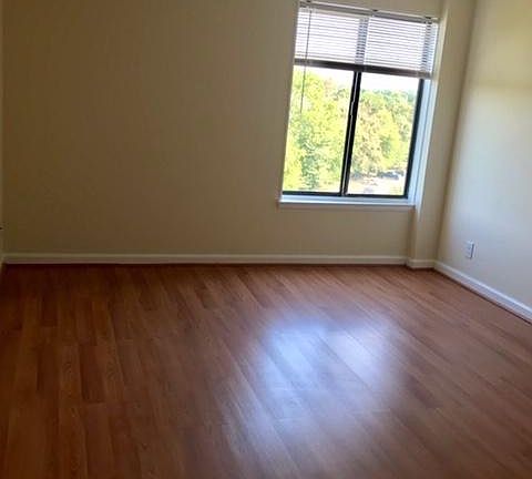 3rd image of 3100 S Manchester St APT 705A