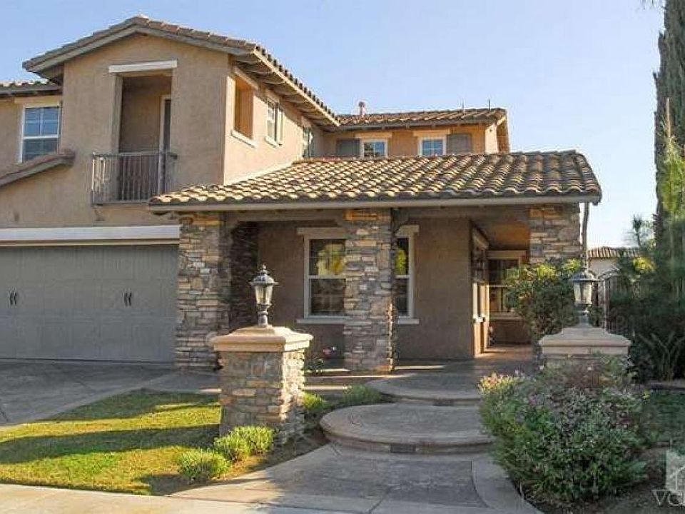 1st image of 378 Park Cottage Pl