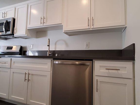 5th image of 125 Cherry Ave APT 4