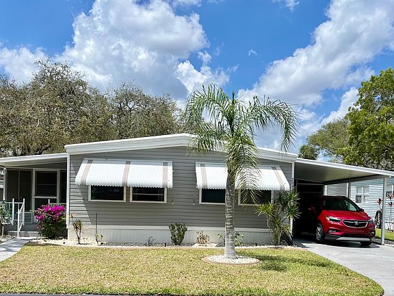 3rd image of 2941 Vine Ln