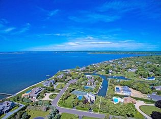 41 Club Ln, Remsenburg, NY 11960