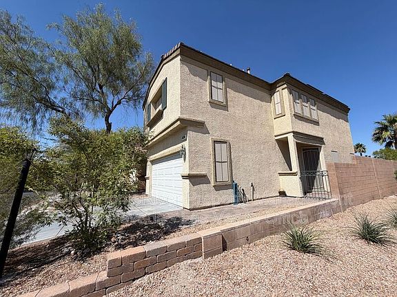 3rd image of 8304 Strawberry Spring St