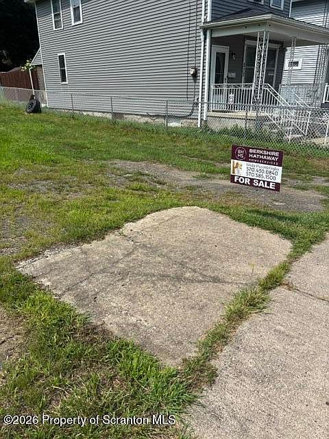 1st image of 219 Gilligan St