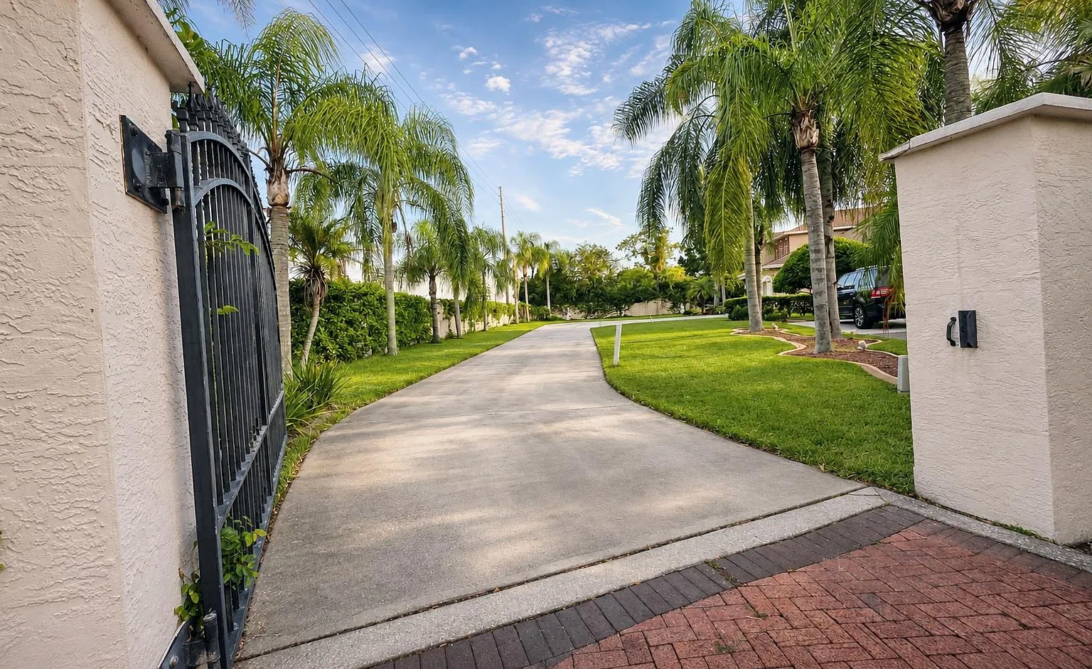 5 bed, 2840 sqft, $3,200 — Photo 1