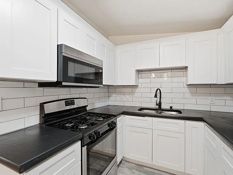 2535 N Dodge Blvd #2 — Photo 17