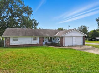 3601 Henrietta Ave, Bartlesville, OK 74006