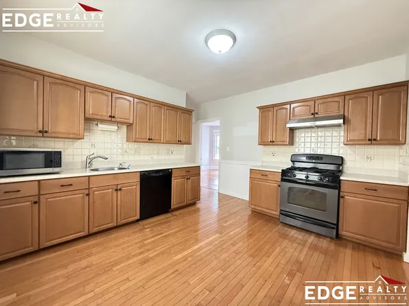 39 Foster St, Brighton, MA