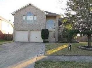 23115 N Waterlake Dr, Richmond, TX 77406