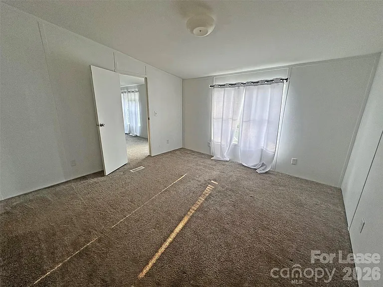 1844 Drew Dr — Photo 22