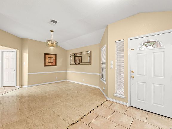2nd image of 5858 Creekway