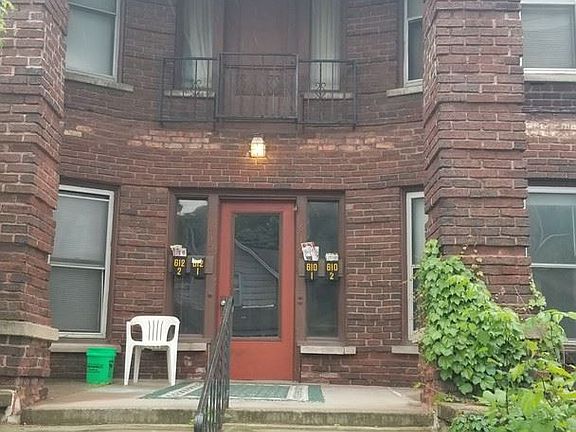 2nd image of 612 Michigan St NE #1