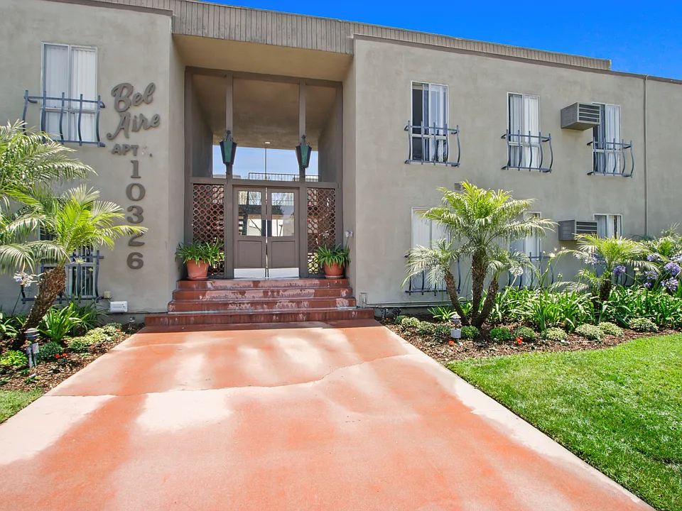 10326 Western Ave #203
